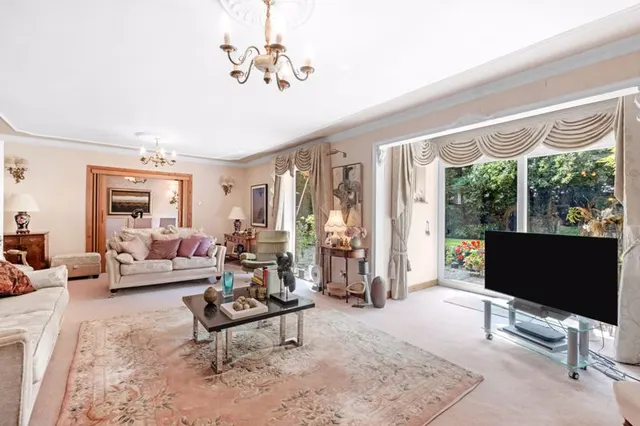 Woodstock Drive, Four Oaks, B74, photo 3