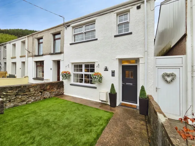Bridge Street, Ogmore Vale, CF32, photo 1