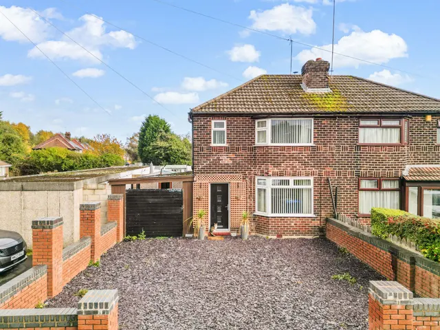 Cawthorne Avenue, Grappenhall, Warrington, Warrington, WA4 2LP, photo 1