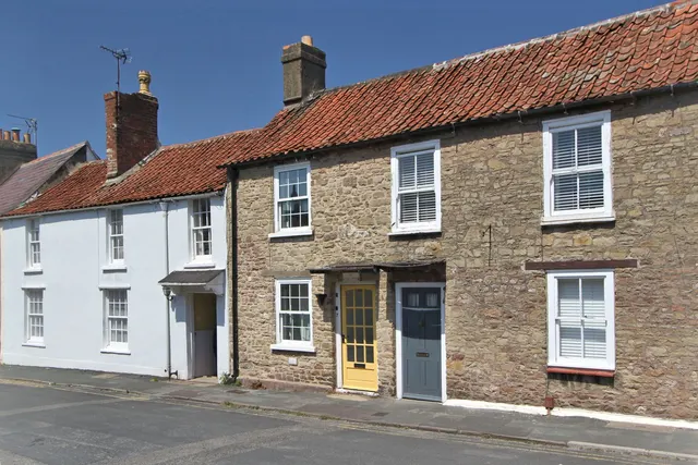 St John Street, Thornbury, photo 1