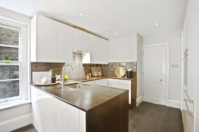 Photo 2 — Portnall Road London W9