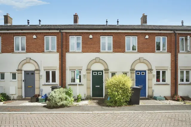 Mitre Court, Taunton, photo 1