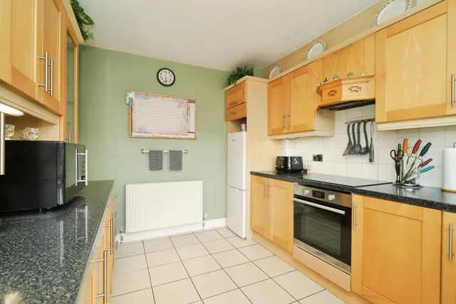 Churchill Drive, Little Lever, BL3, photo 2