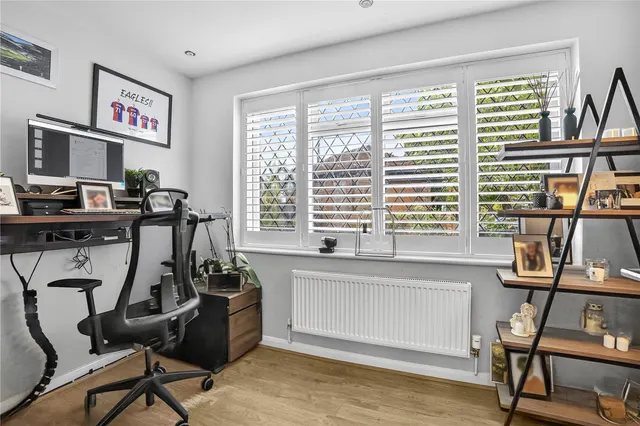 Sefton Close, West End, GU24, photo 3
