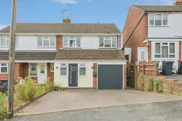 Hill Crest Road, Dordon, B78, photo 1