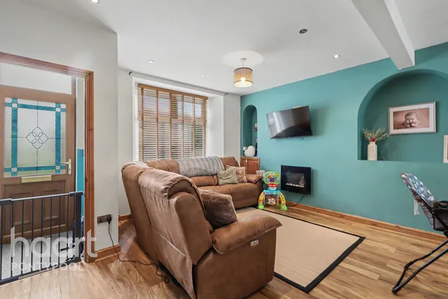 Cwmavon Road, Pontypool, NP4, photo 3