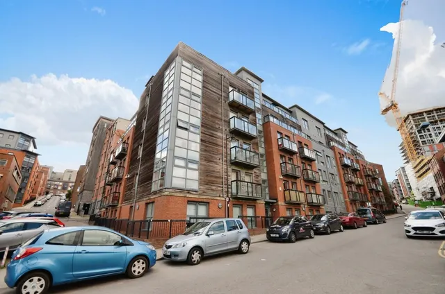 Upper Allen Street, S3, photo 1