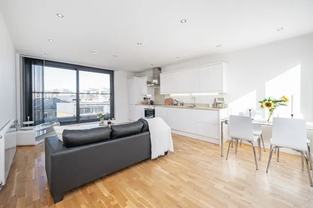 Flat 15, 40 Hackney Road, London, photo 1