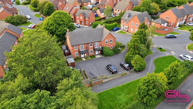 Glamorgan Way, Church Gresley, DE11, photo 1