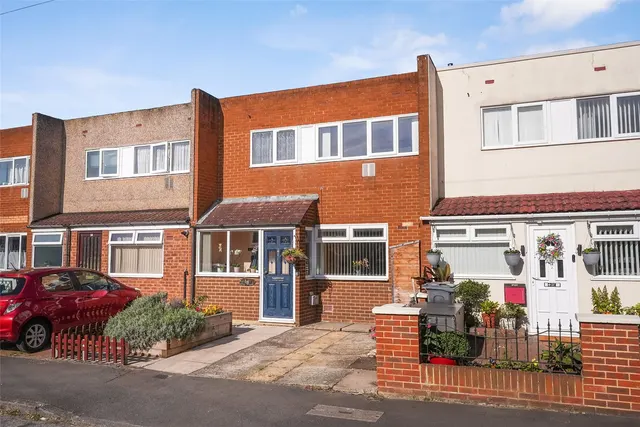 Photo 2 — Millbourne Road, Hanworth, TW13 6NQ