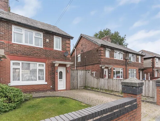 Plantation Avenue, Worsley, M28, photo 2