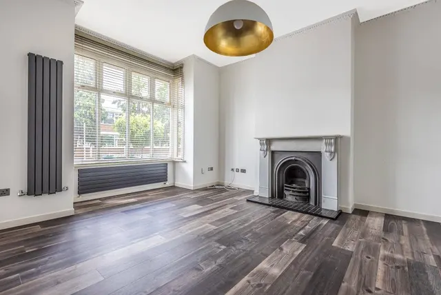 Gresham Road, Staines-upon-Thames, TW18, photo 2