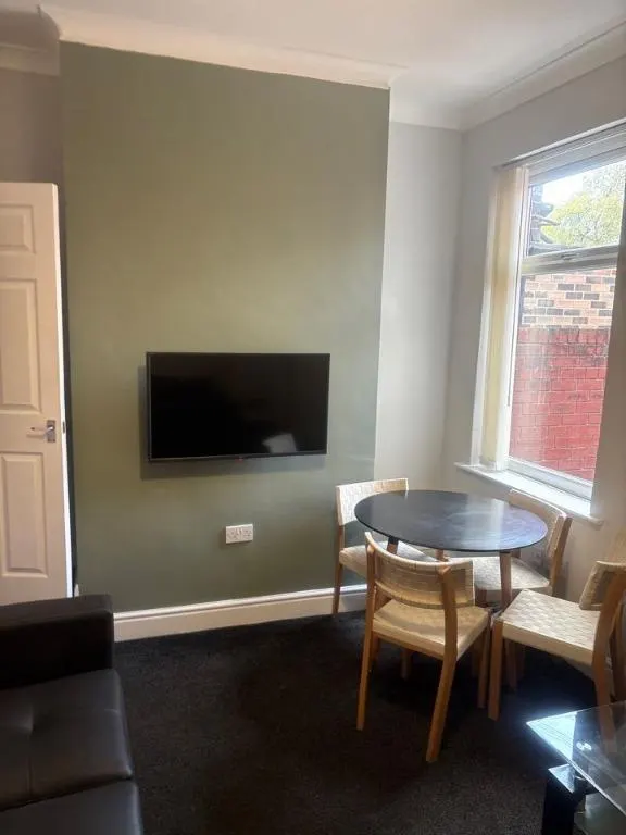 Nichols Street, Salford, M6, photo 1