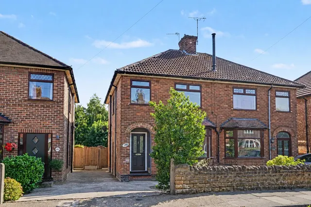 West Crescent, Beeston Rylands, NG9, photo 1