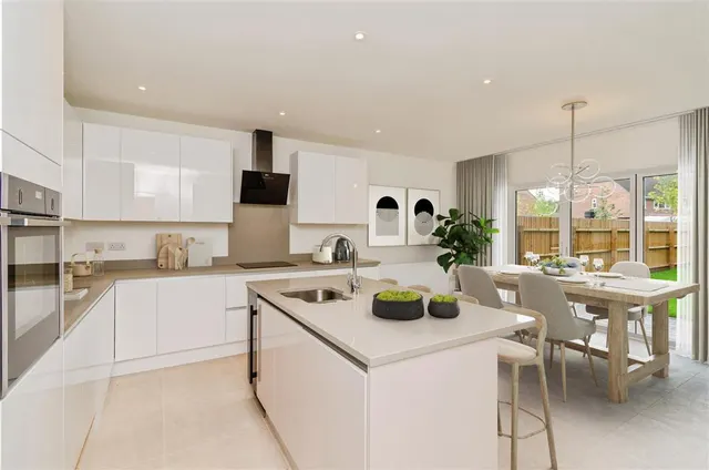 Lichfield Road, Bloxwich, WS3, photo 2