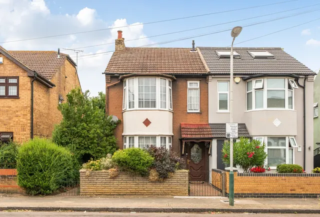 Oak Street, Romford, RM7 7BA, photo 1