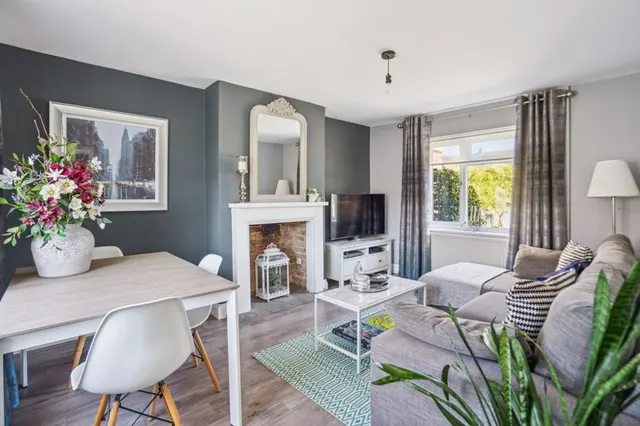 Photo 3 — Seymour Court Road, Marlow SL7 3BQ