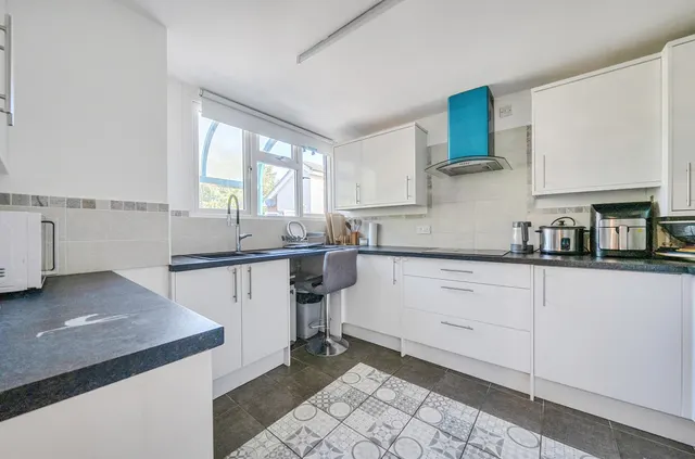 Worcester Close, Farnborough, Hampshire, GU14 8JW, photo 1