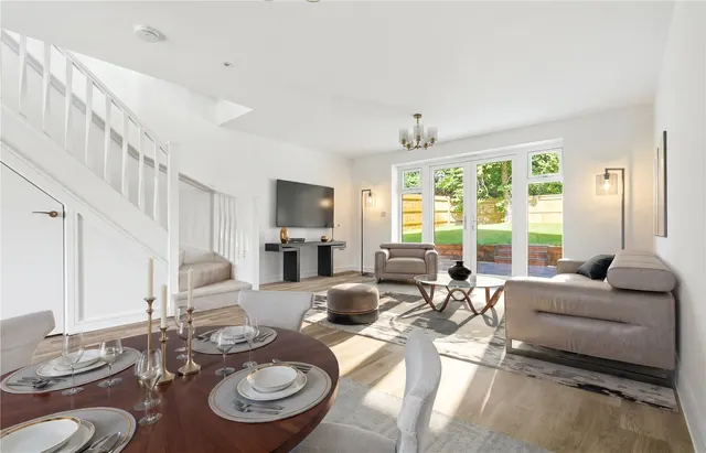 Bakeham Lane, Englefield Green, TW20, photo 2