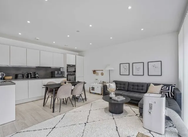 Photo 3 — Moorhen Drive, West Hendon, NW9