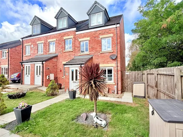 Mitchells Avenue, Wombwell, Barnsley, S73, photo 1