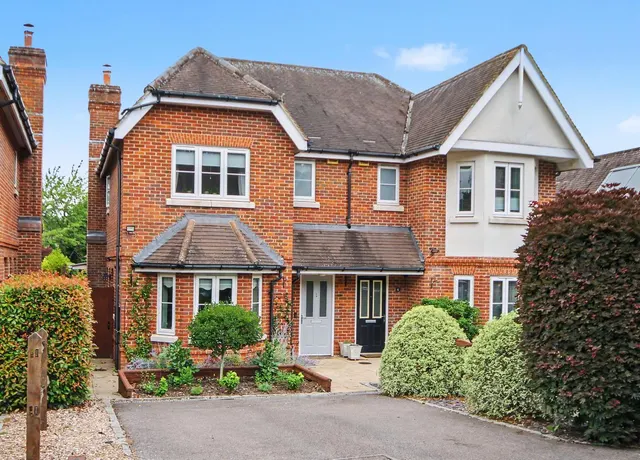 Lyngarth Close, Great Bookham, KT23, photo 1