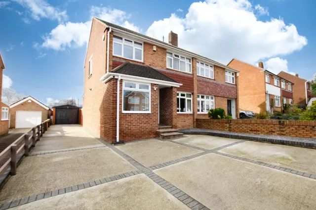 Kinsbourne Way, Thornhill, Southampton, SO19 6HB, photo 1