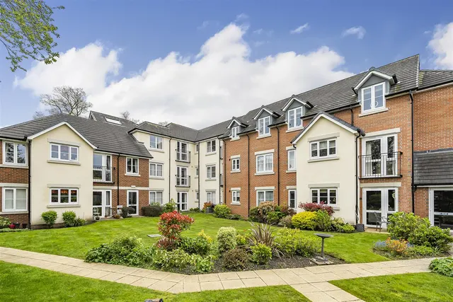 Hoole Road, Chester, CH2, photo 1