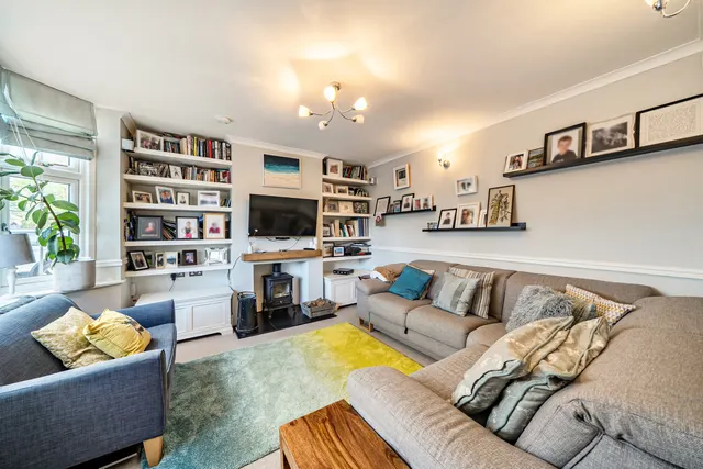 Copthall Road East, Ickenham, UB10, photo 3