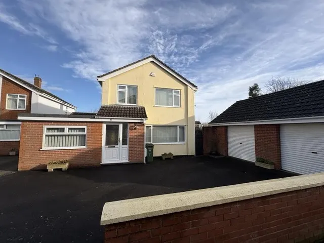 Photo 3 — Belmont Close, Bridgwater TA6 7JR