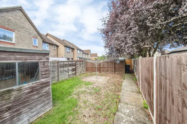 Bignell Croft, Highwoods, CO4, photo 2