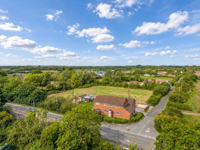 The Willows, Edithmead, TA9, photo 1