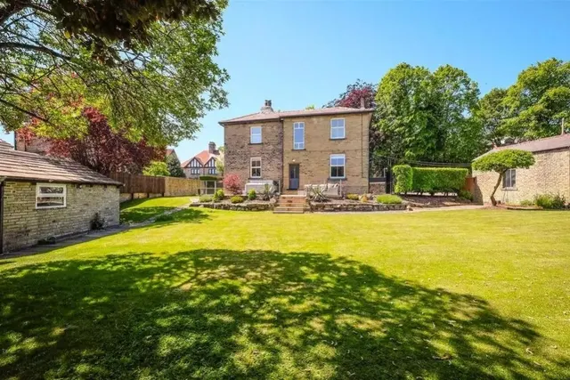 Lightcliffe Road, Brighouse, HD6, photo 2