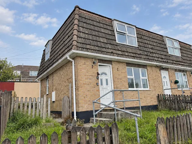 Mountbatten Road, Penwithick, photo 1
