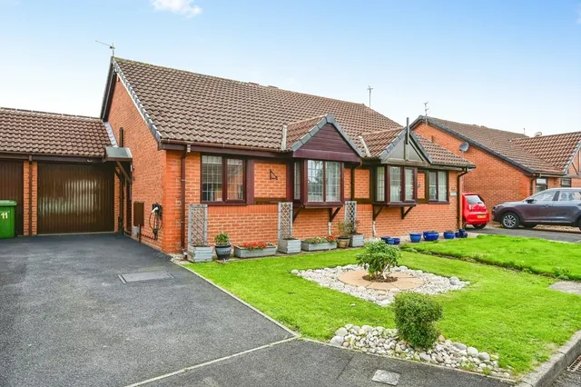 Moor Close, Southport, PR8, photo 1