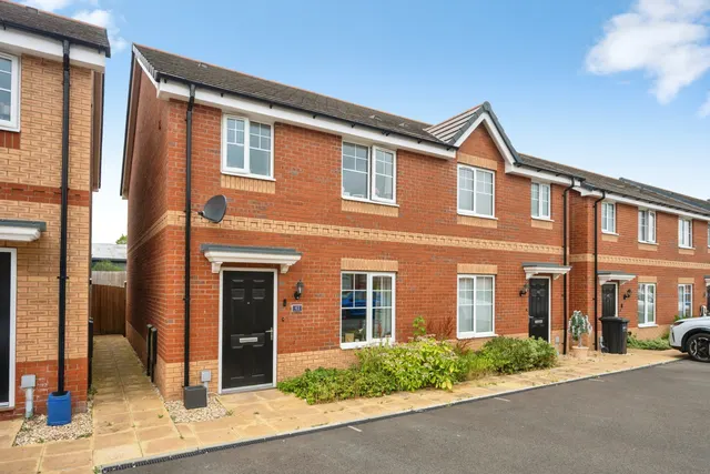 Massey Drive, Worcester, WR5, photo 1