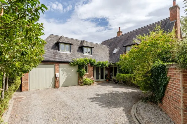 Maple House, The Rigsty, LE12, photo 1