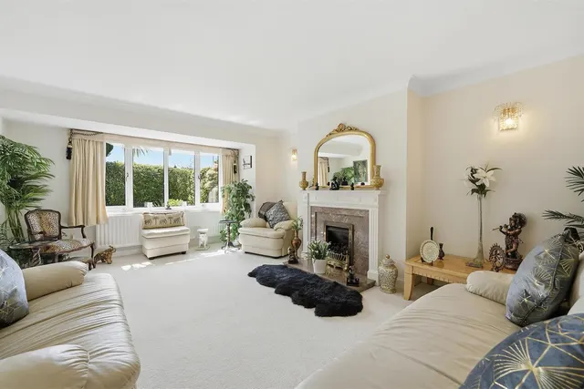 Photo 2 — Carnoustie Drive, Tytherington