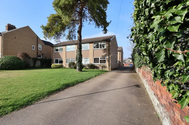 Hartland Court, Gaping Lane, Hitchin, photo 1