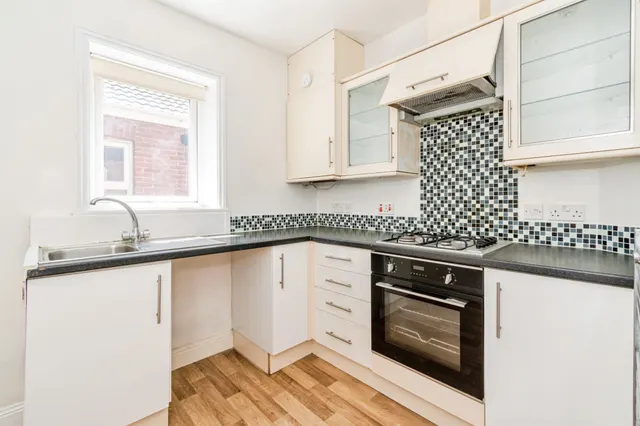 Suffolk Avenue, Southampton, SO15, photo 2
