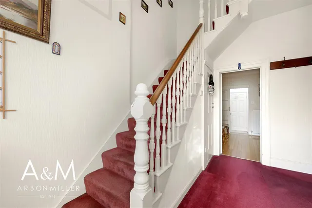 Photo 3 — Airthrie Road, Goodmayes, Essex, Ilford, IG39QU