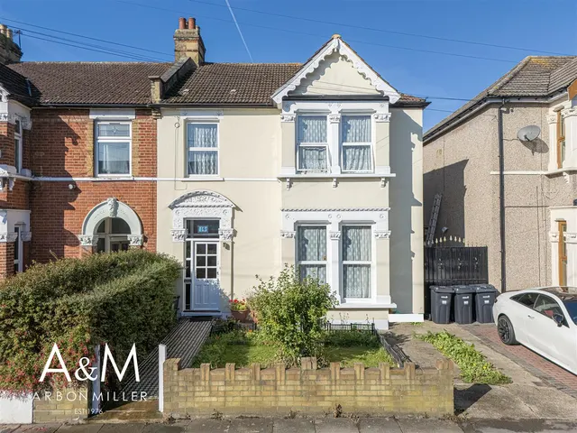 Airthrie Road, Goodmayes, Essex, Ilford, IG39QU, photo 1
