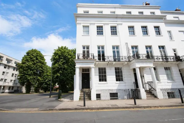 Clarendon Square, Leamington Spa, CV32
