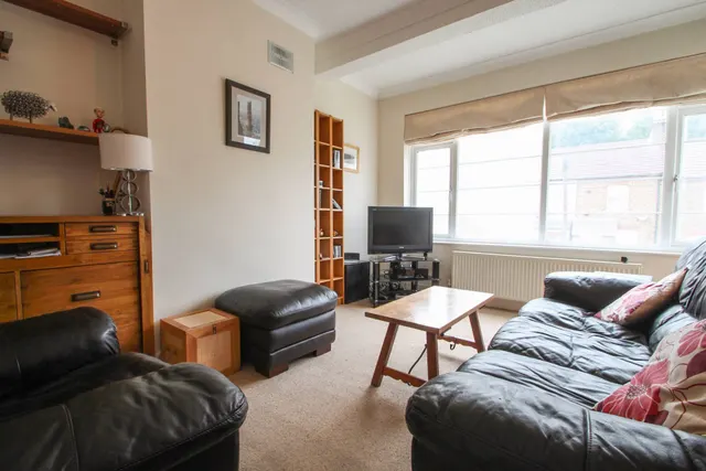 Photo 3 — Jubilee Court, Spring Vale South, Dartford
