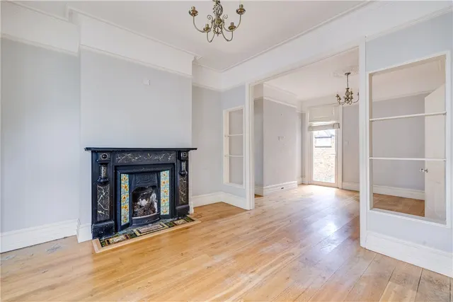 St. Albans Avenue, London, W4, photo 1