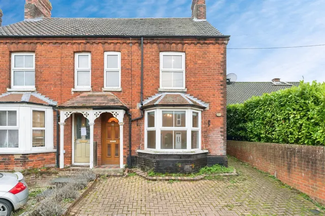 Queens Road, Fakenham, photo 1
