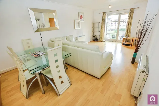 Blantyre House, Slate Wharf, M15, photo 2