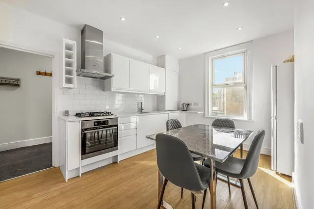 Newington Green Road, Islington, N1, photo 1