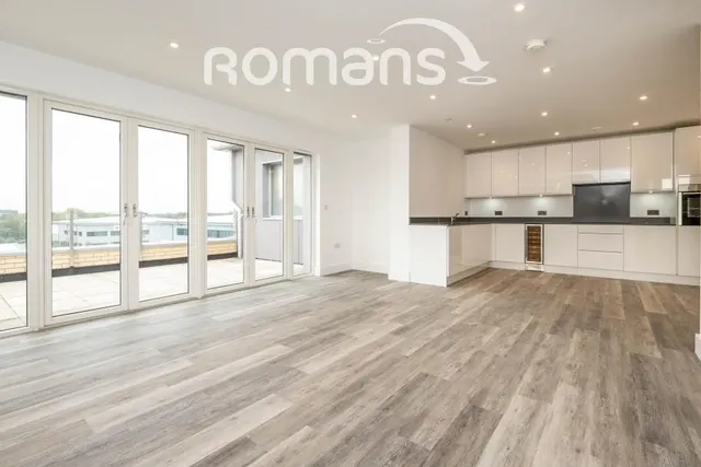 Lyon Way, Frimley, GU16, photo 2