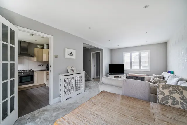 Daventer Drive, Stanmore, HA7, photo 3